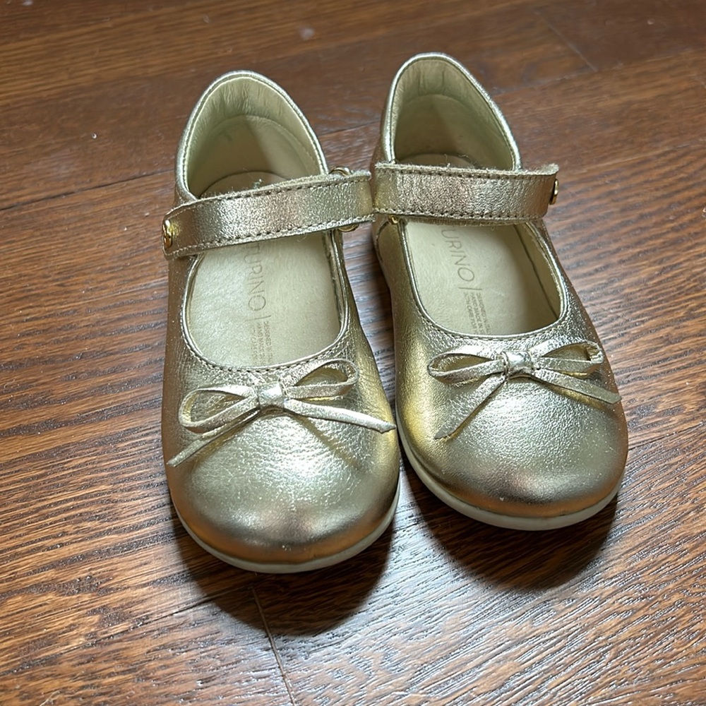 Gold toddler dress shoes